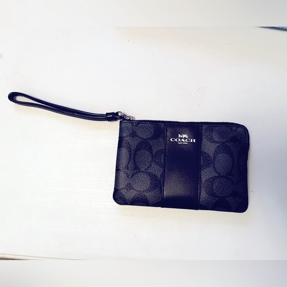 Coach Handbags - Vintage Coach Wristlet Black and Gray Logo